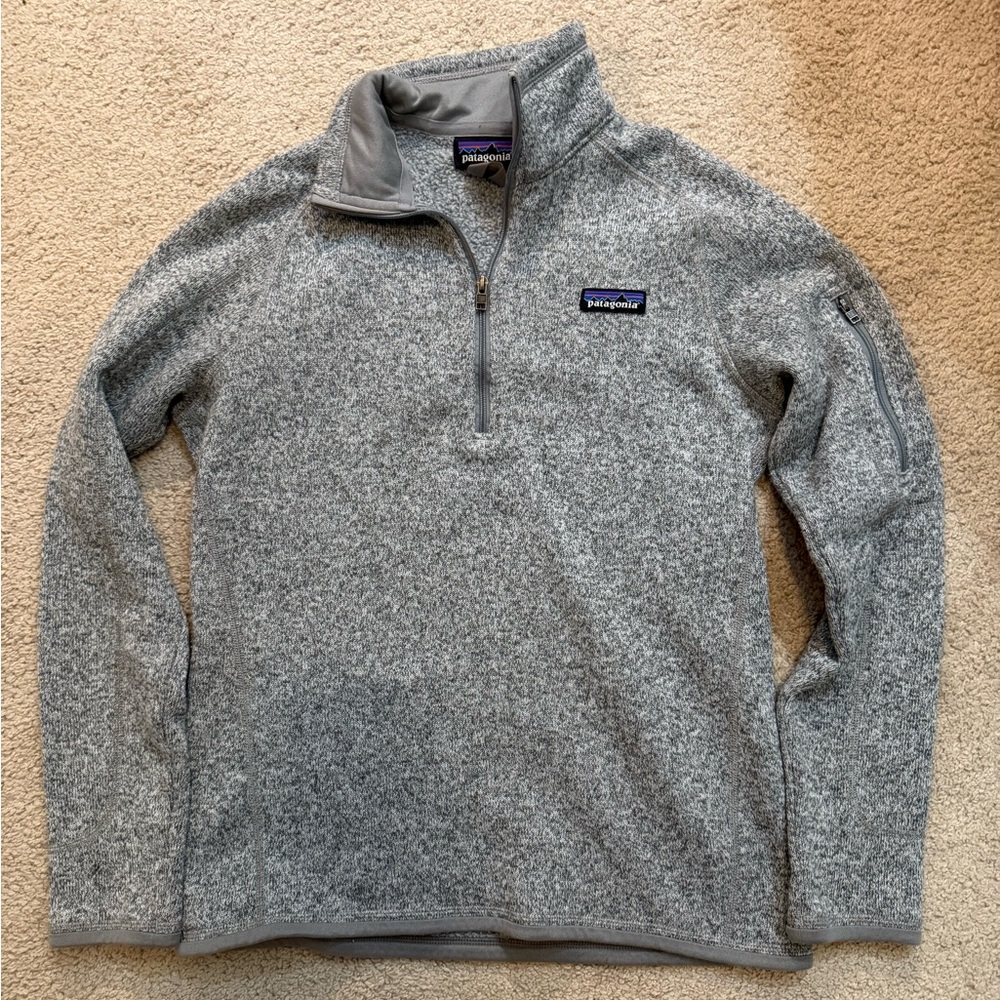 Patagonia half zip. Women M